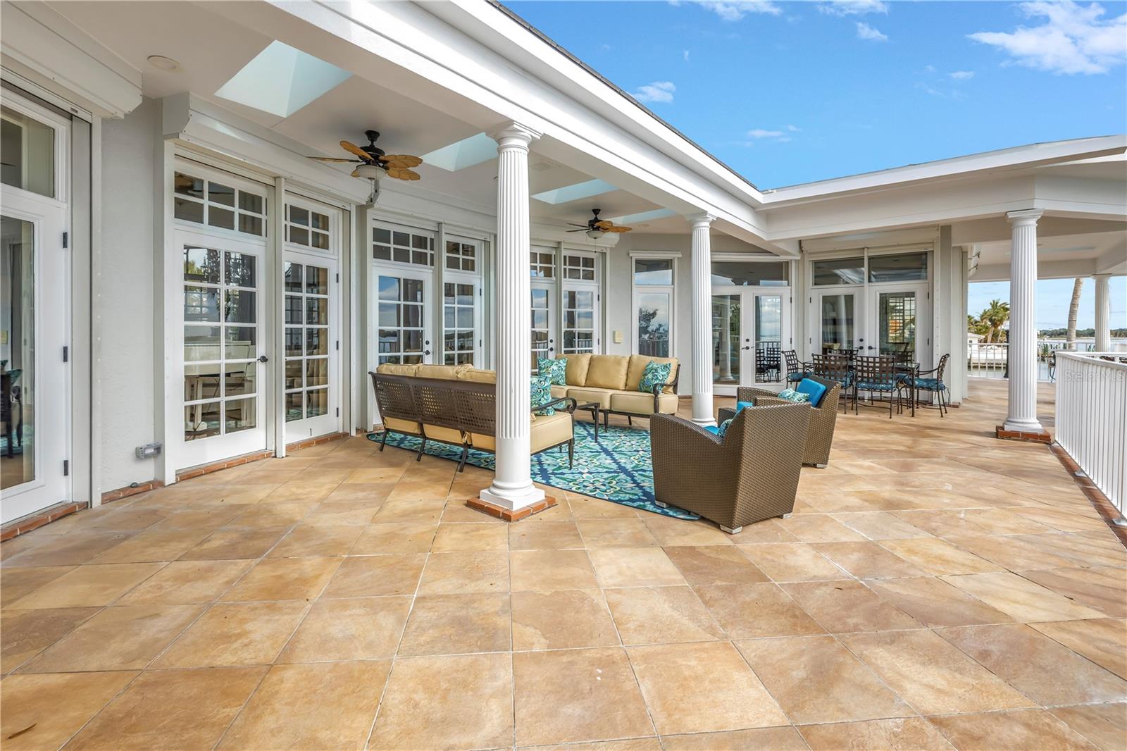 BAYWAY ISLES UNIT 02 - Residential