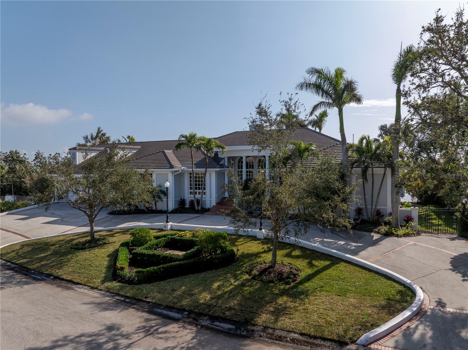 BAYWAY ISLES UNIT 02 - Residential