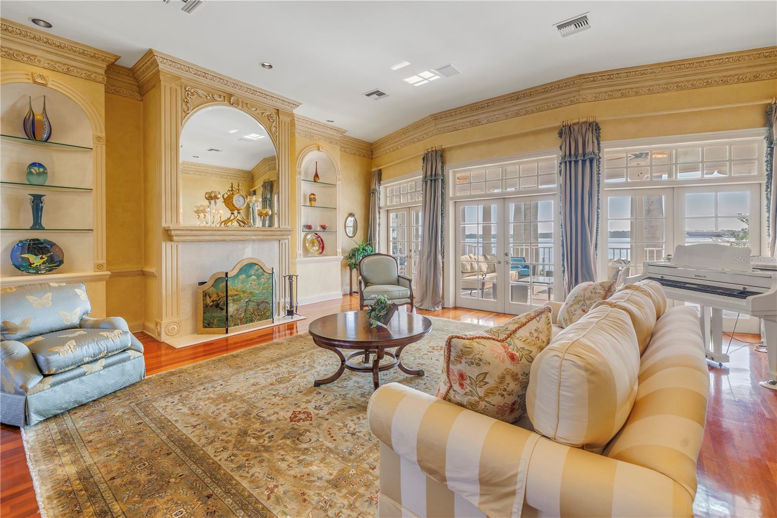 BAYWAY ISLES UNIT 02 - Residential