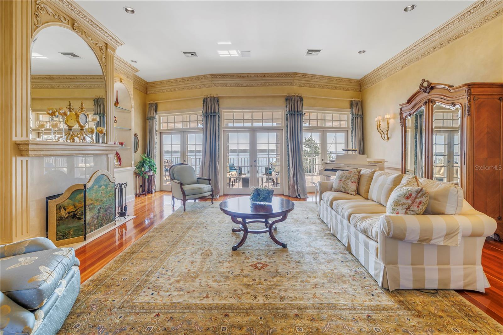 BAYWAY ISLES UNIT 02 - Residential