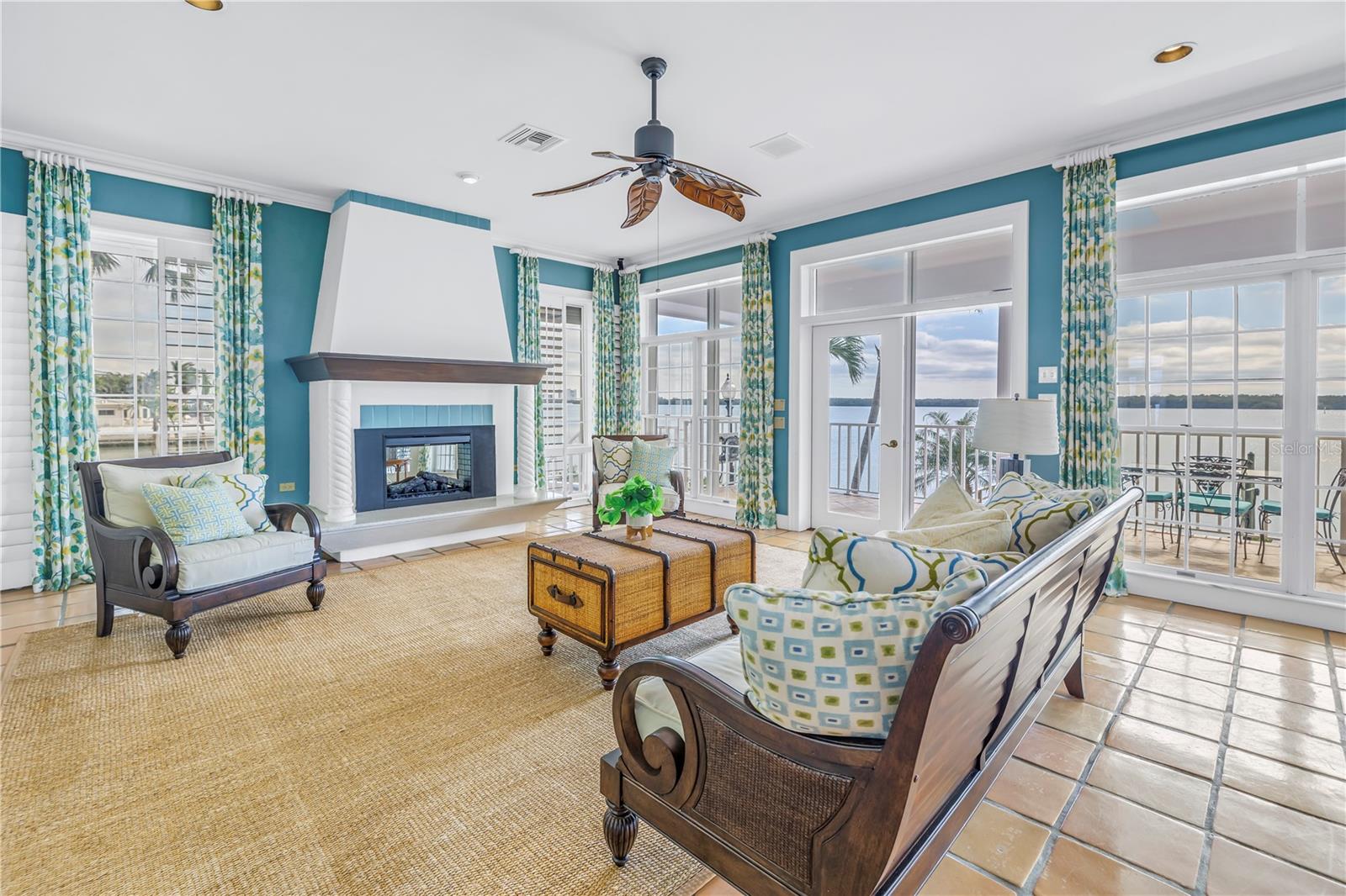 BAYWAY ISLES UNIT 02 - Residential