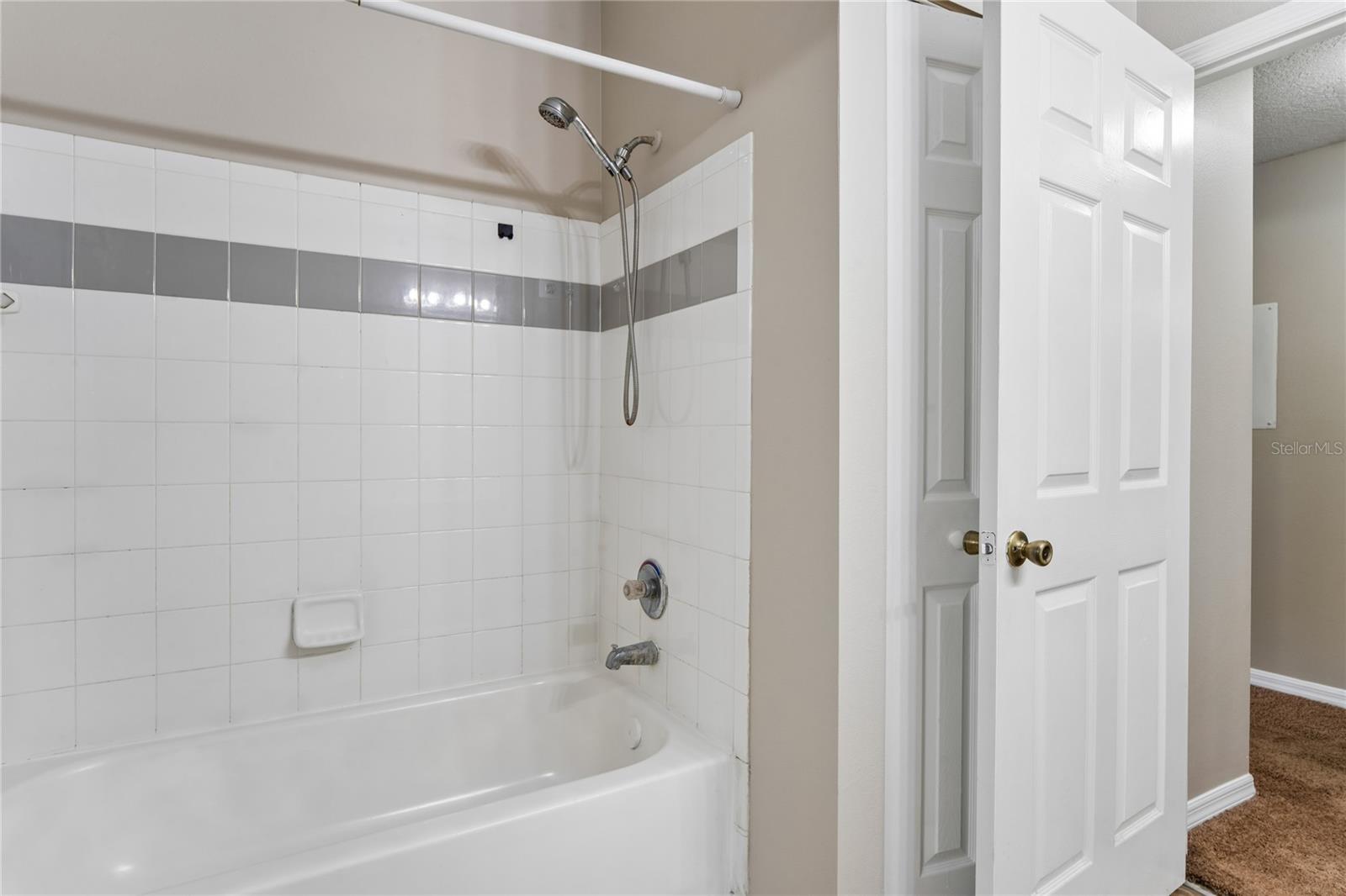 THE PINNACLE AT CARROLLWOOD A - Residential