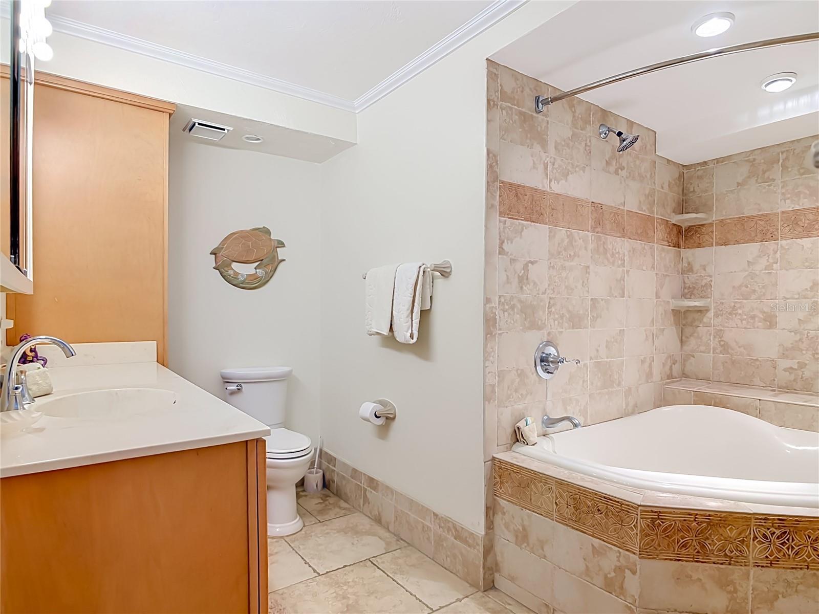 SEASCAPE TOWERS CONDO PH 01 - Residential