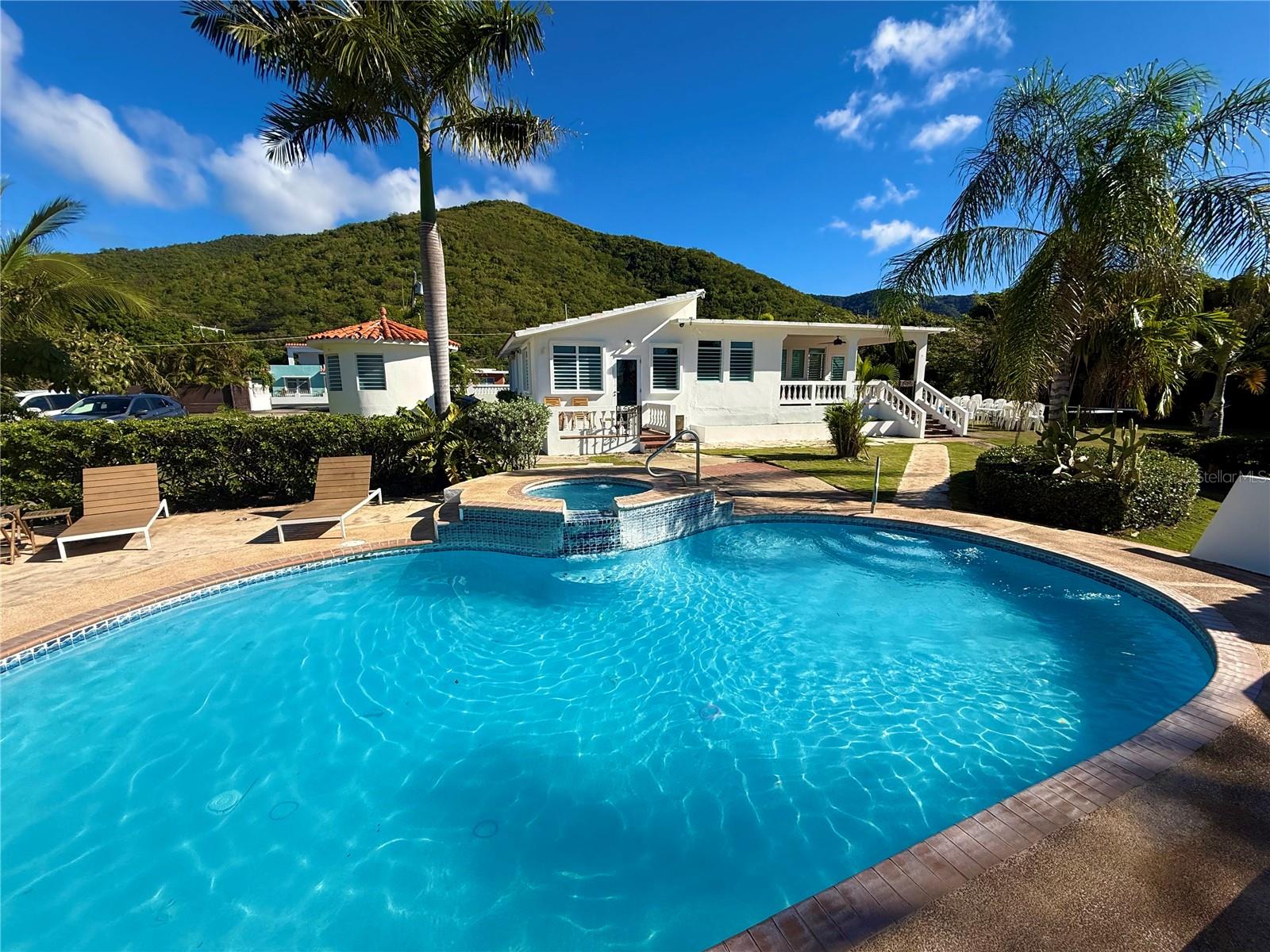 BEACH FRONT GUEST HOUSE - Residential