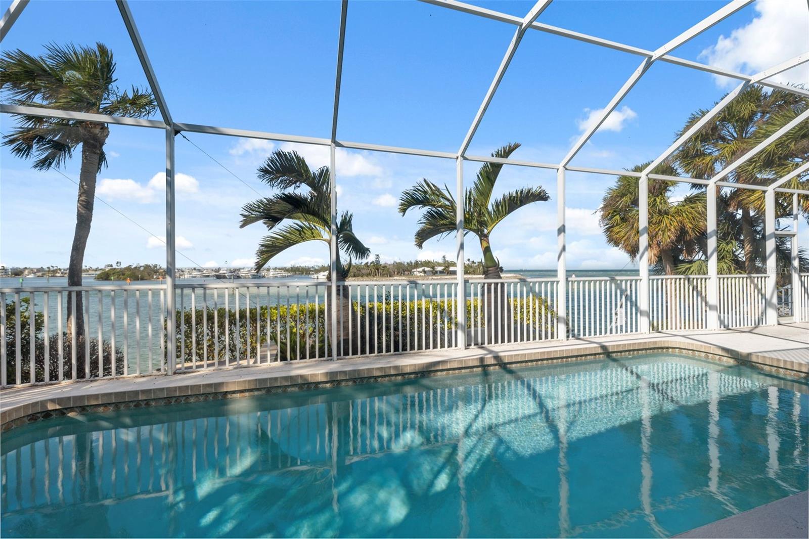 NORTH POINT HARBOUR UNIT THREE - Residential