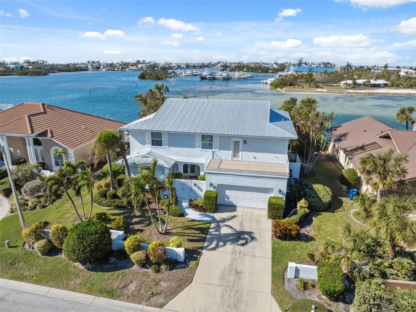 NORTH POINT HARBOUR UNIT THREE - Residential