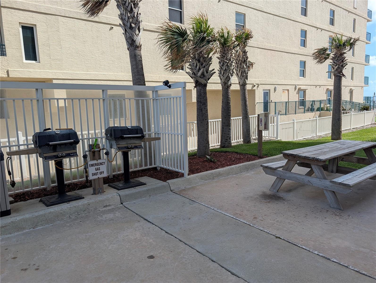 SANIBEL - Residential