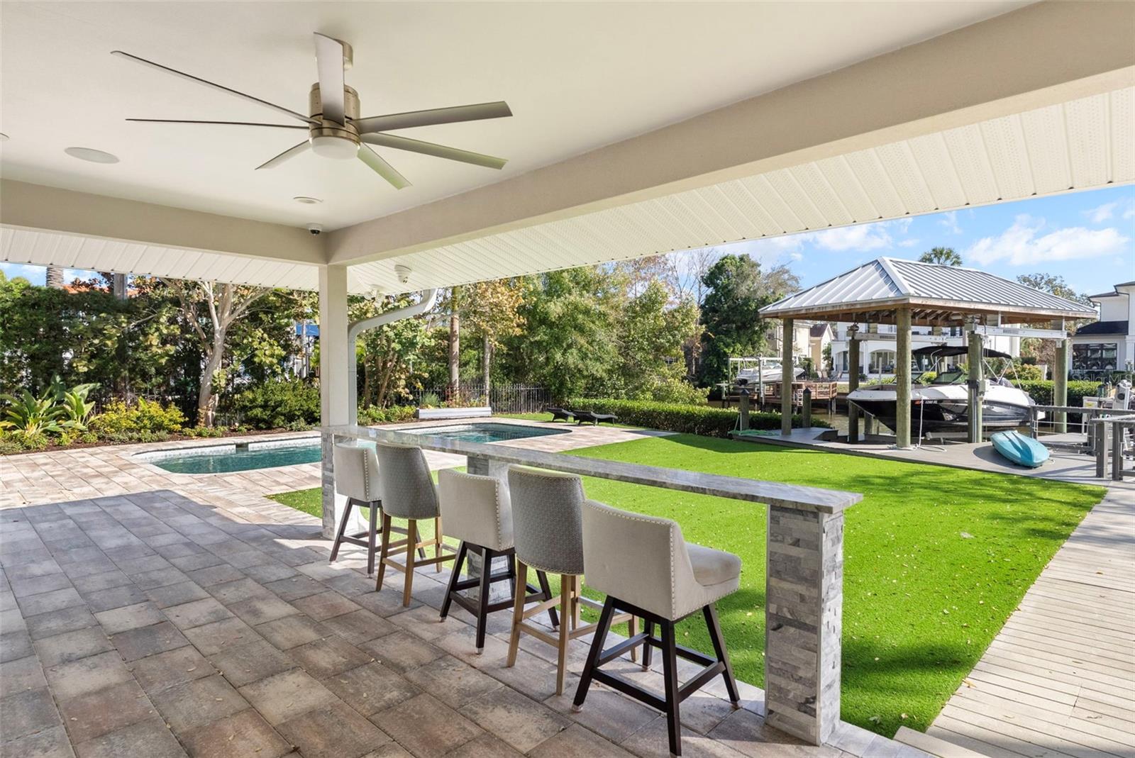 BEACH PARK - Residential
