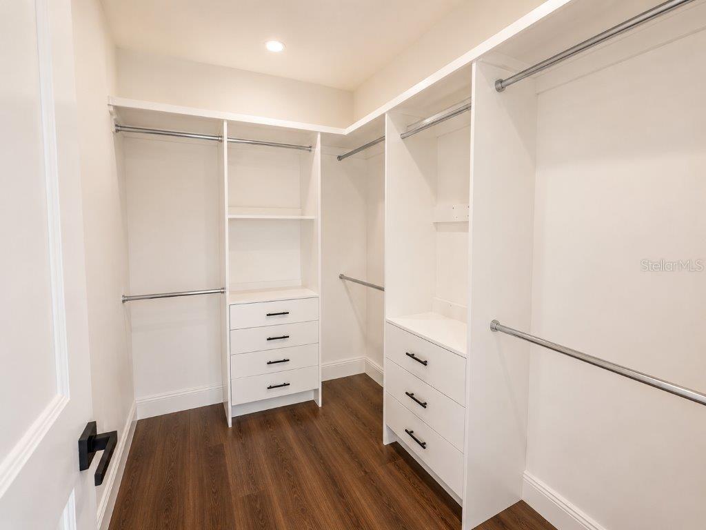 FAIRLAWN ESTATES 1ST ADD - Residential