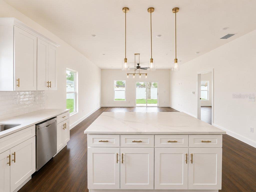 FAIRLAWN ESTATES 1ST ADD - Residential