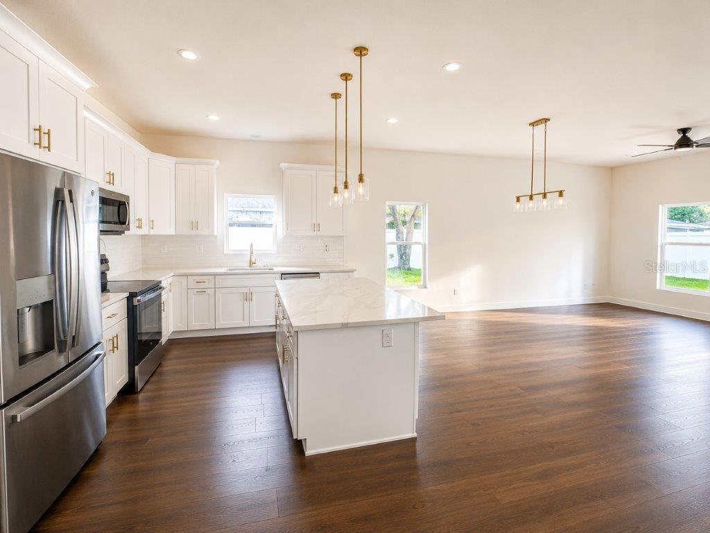 FAIRLAWN ESTATES 1ST ADD - Residential
