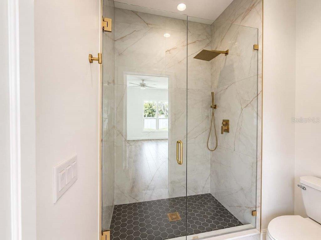 FAIRLAWN ESTATES 1ST ADD - Residential