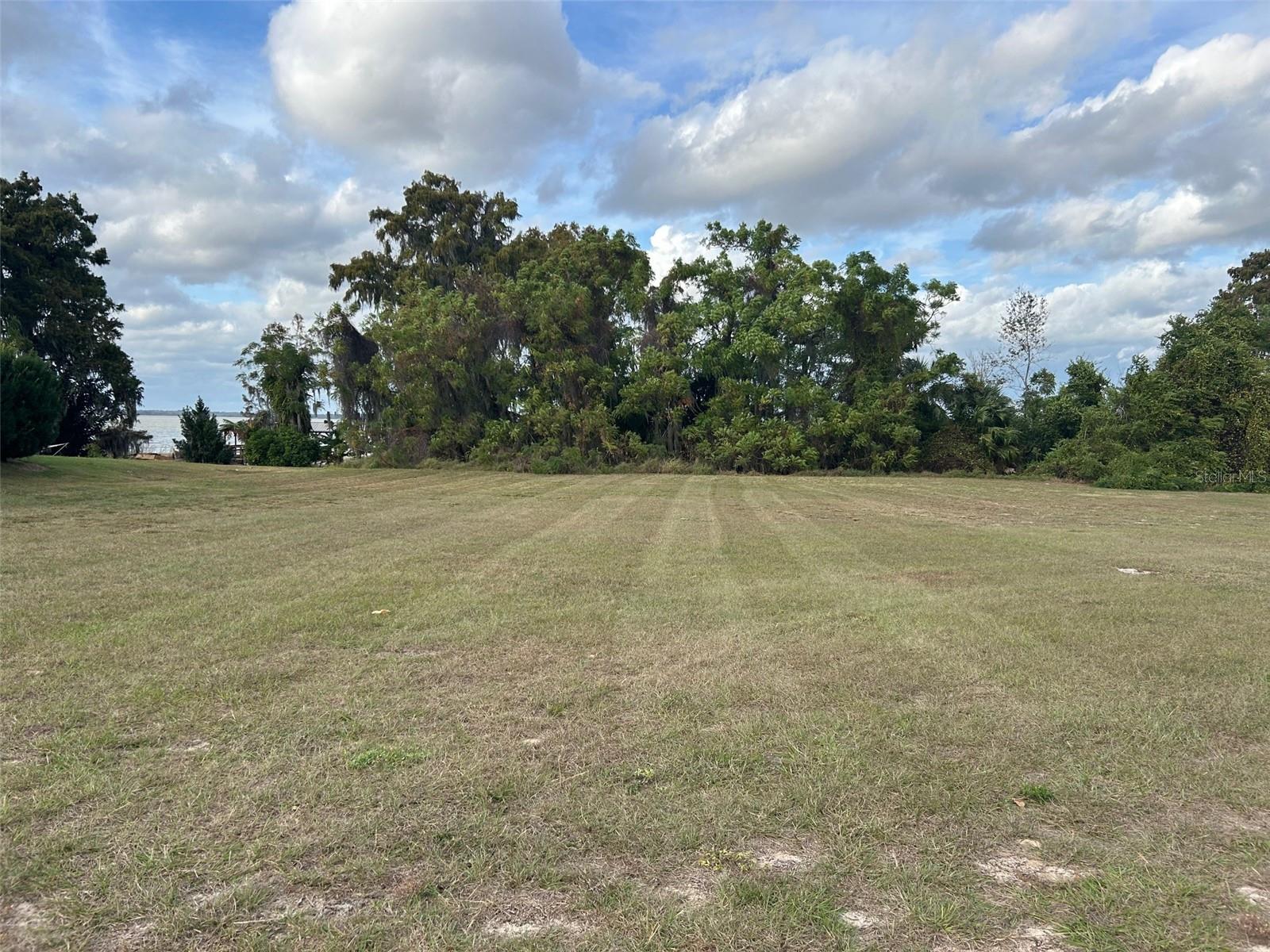 LEESBURG WATERS EDGE SUB - Land