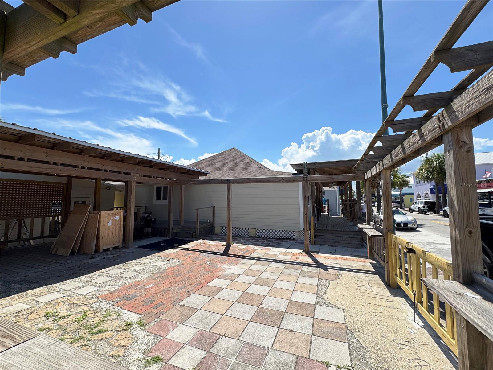 NEW SMYRNA BRIDGE & INV CO WALKER GRANT - Commercial Sale