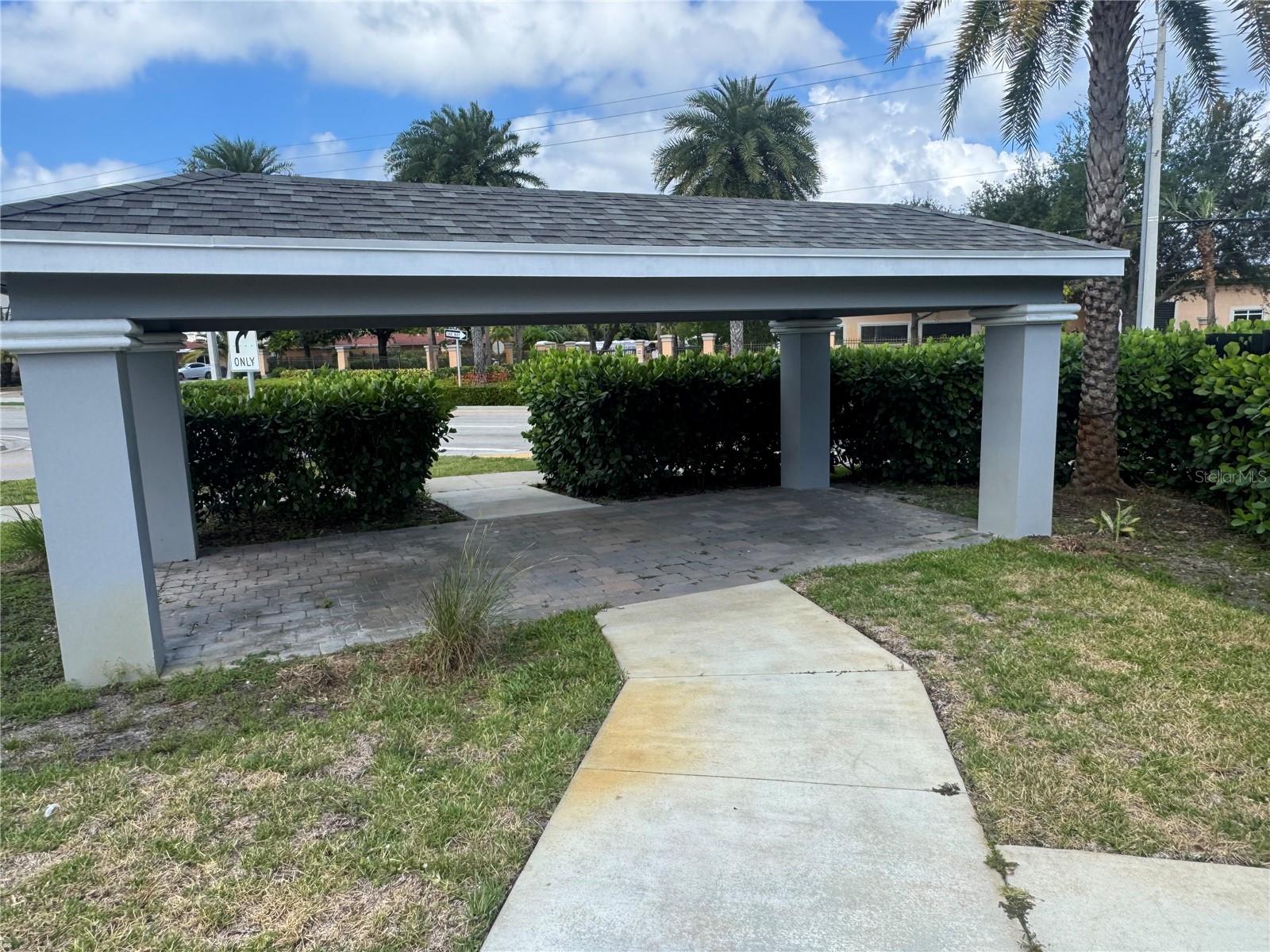 RIVIERA COVE - Residential