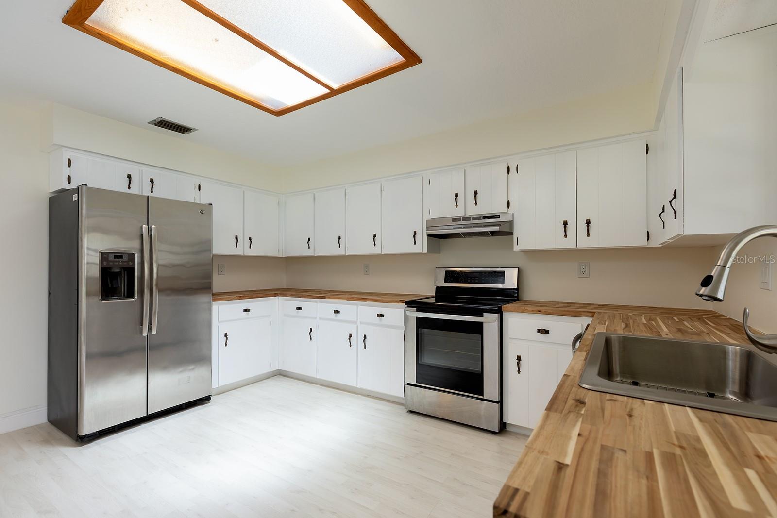 DELTONA LAKES UNIT 03 - Residential