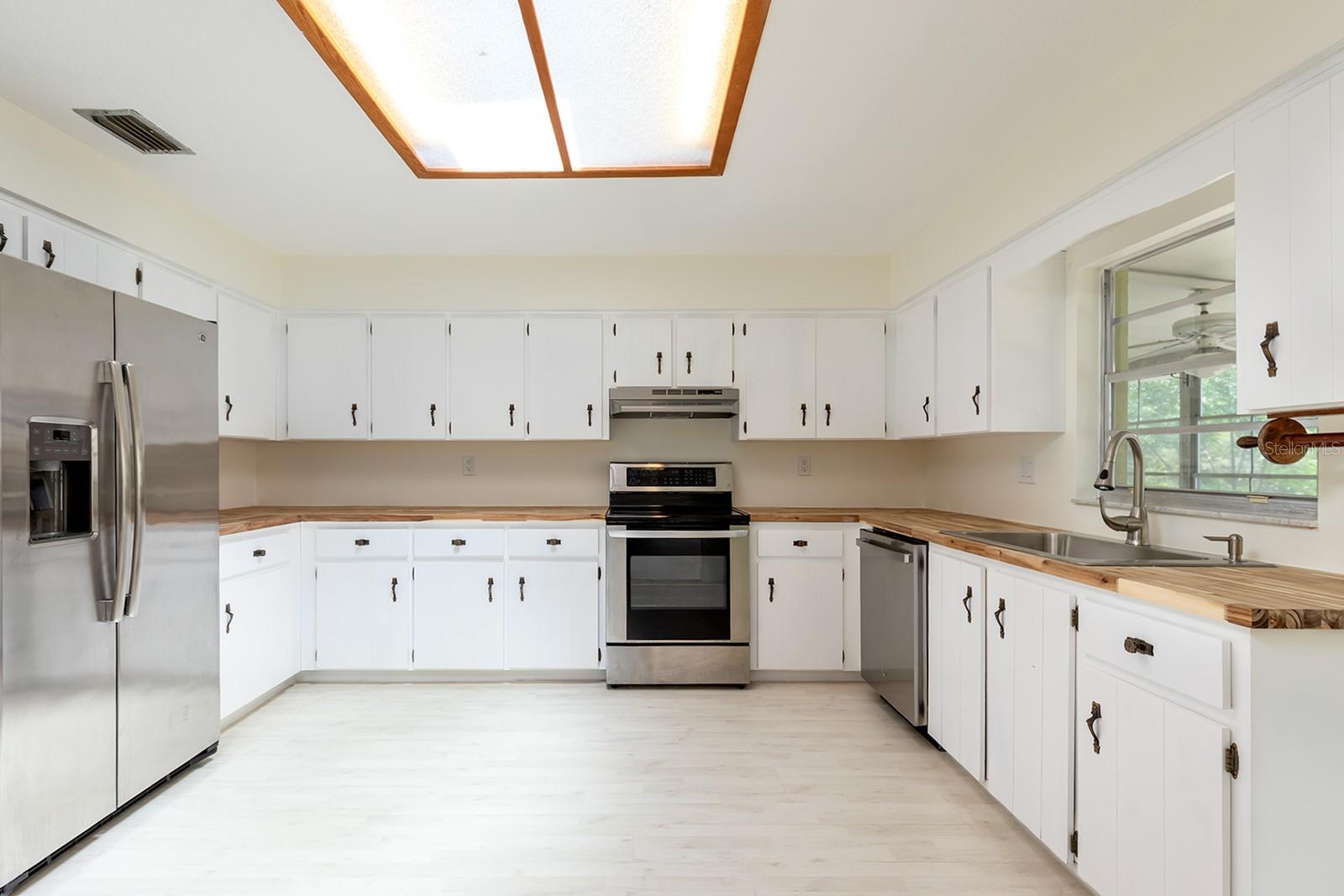 DELTONA LAKES UNIT 03 - Residential