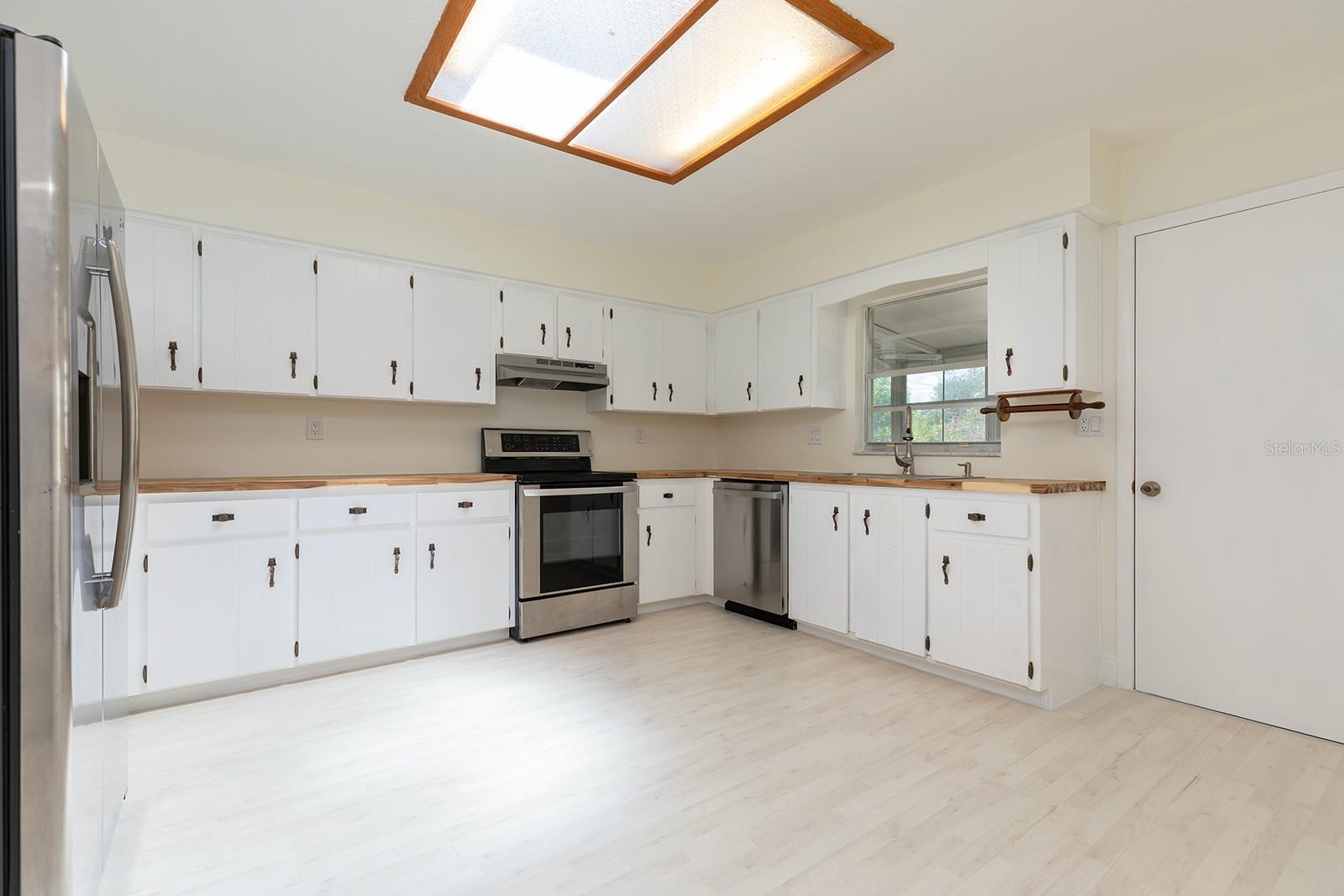 DELTONA LAKES UNIT 03 - Residential