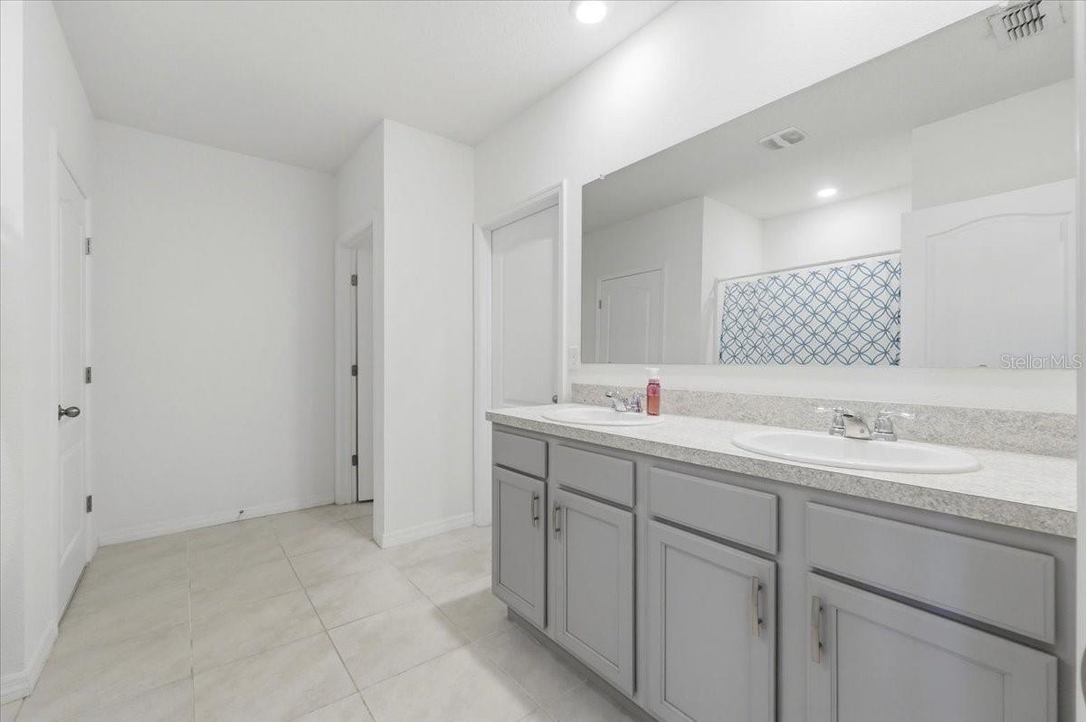 AUBURN GROVE PH I - Residential