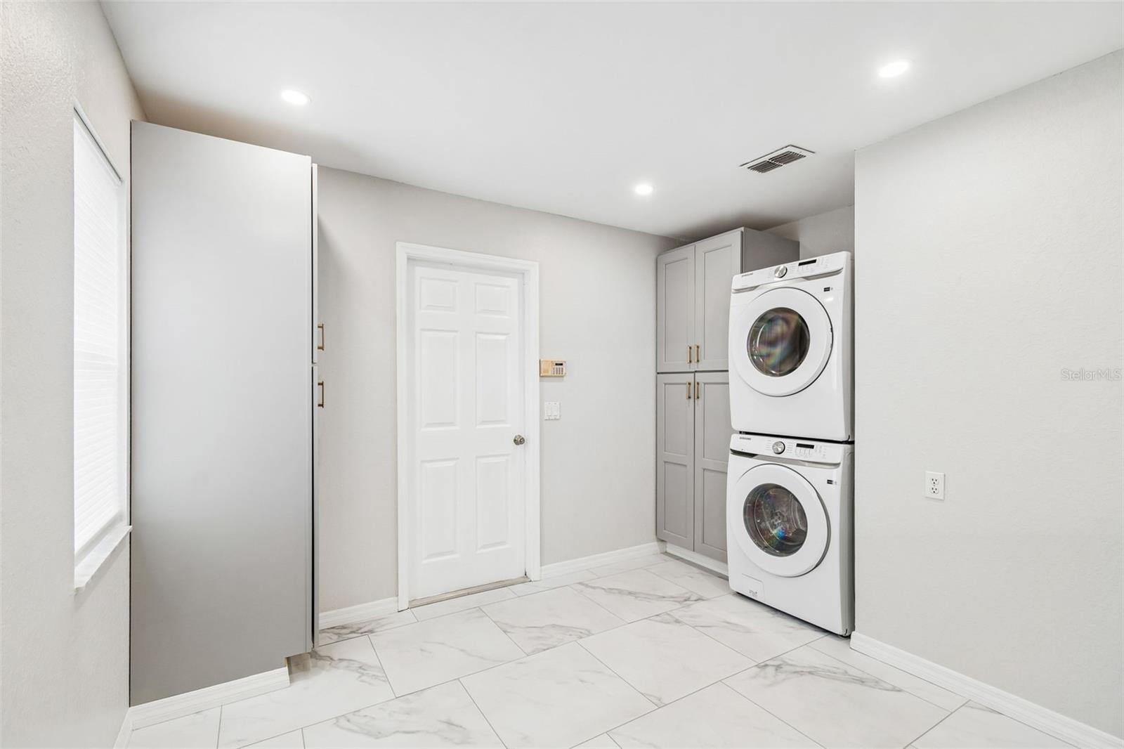GLEN HILLS VILLAGE - Residential