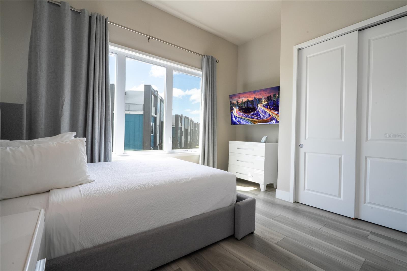 SPECTRUM AT REUNION CONDO PH 13 - Residential Lease