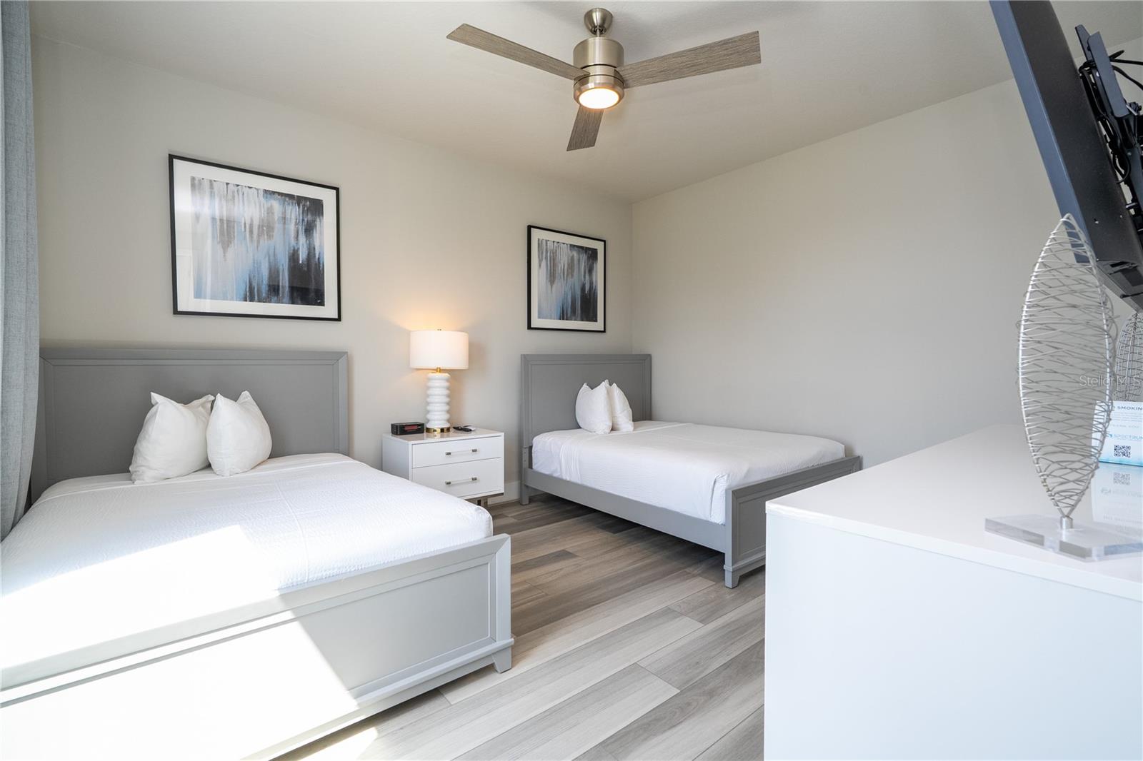 SPECTRUM AT REUNION CONDO PH 13 - Residential Lease