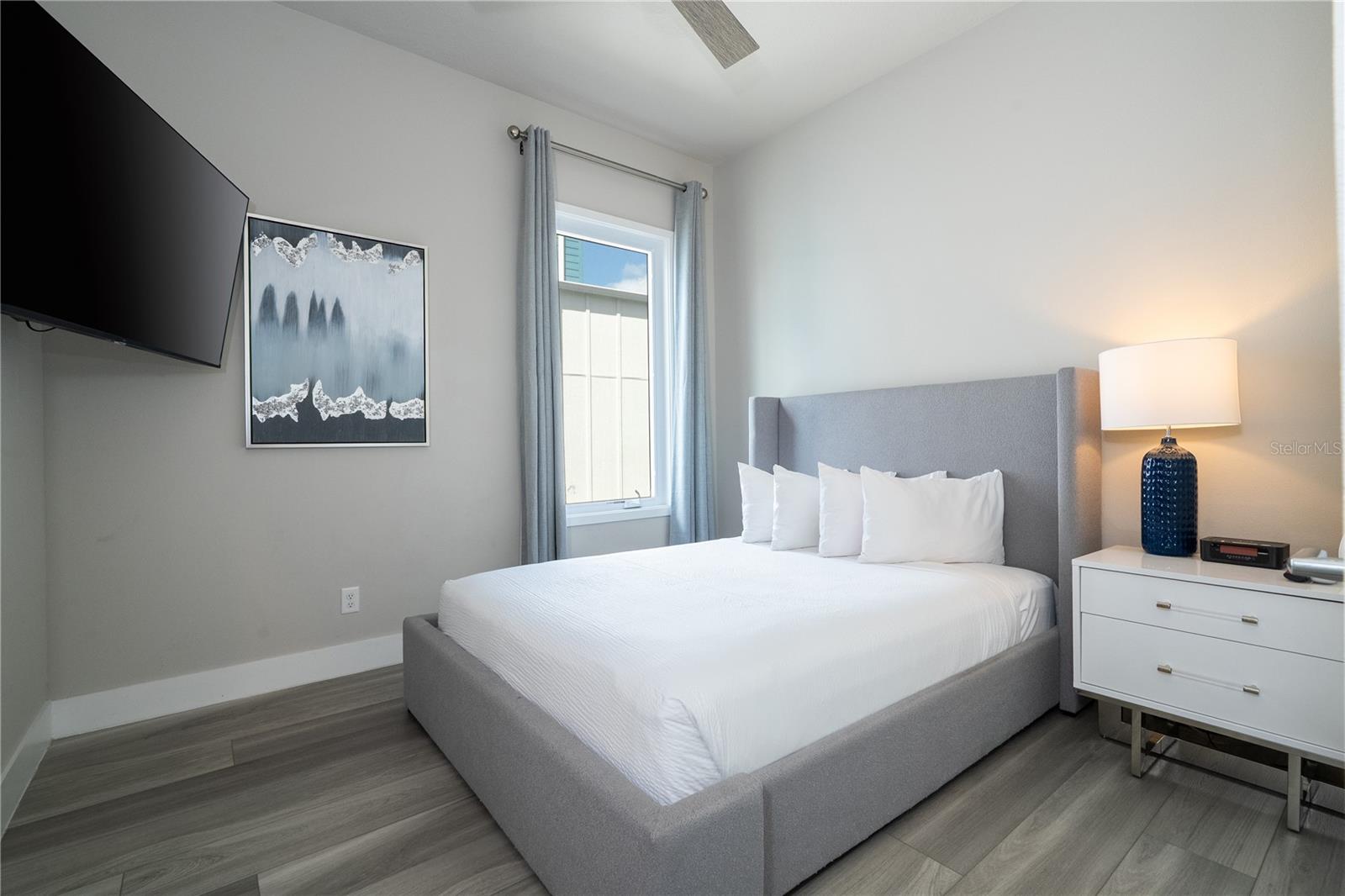 SPECTRUM AT REUNION CONDO PH 13 - Residential Lease