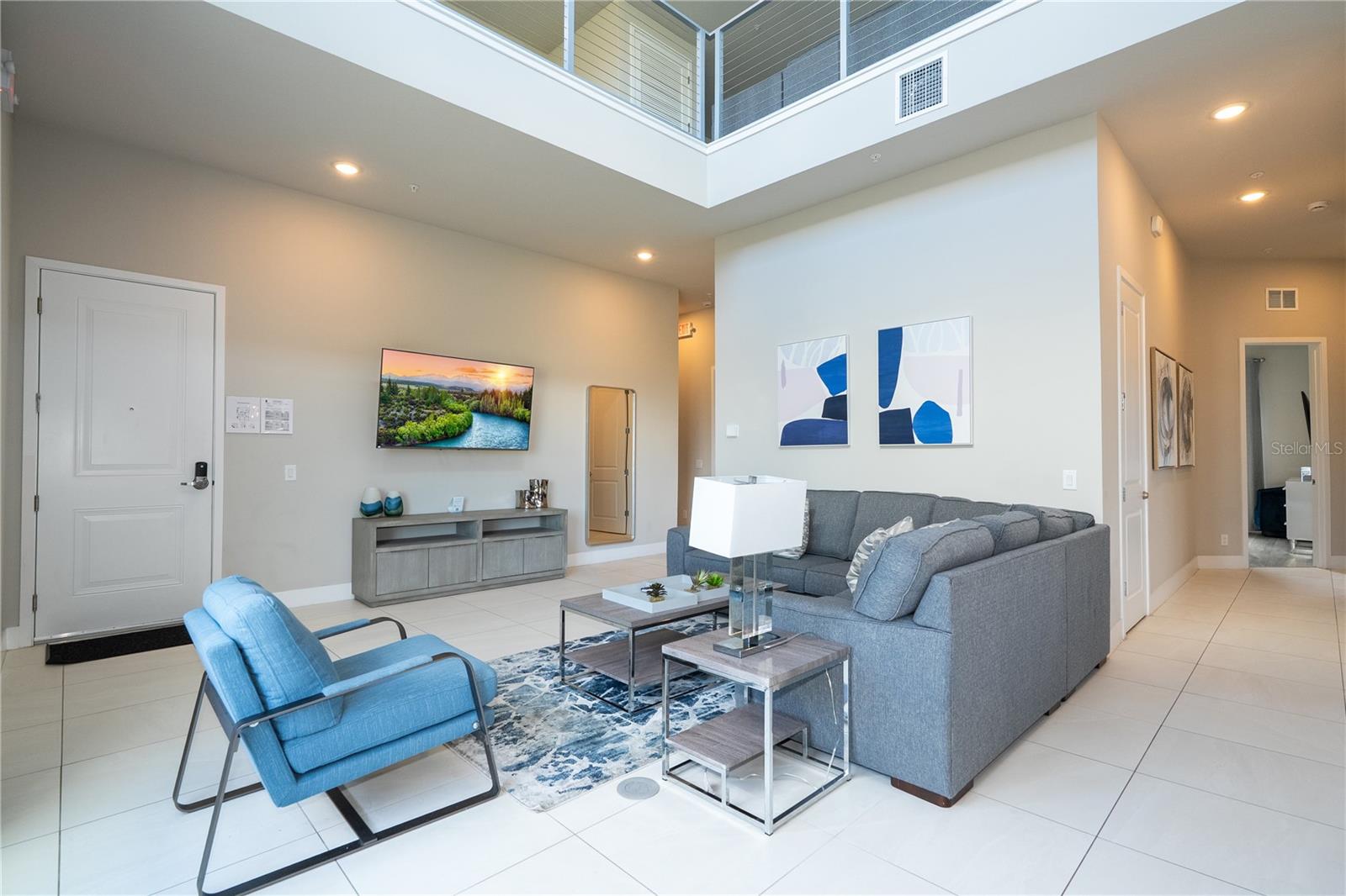 SPECTRUM AT REUNION CONDO PH 13 - Residential Lease