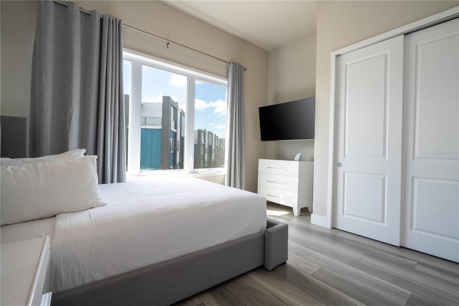 SPECTRUM AT REUNION CONDO PH 13 - Residential Lease