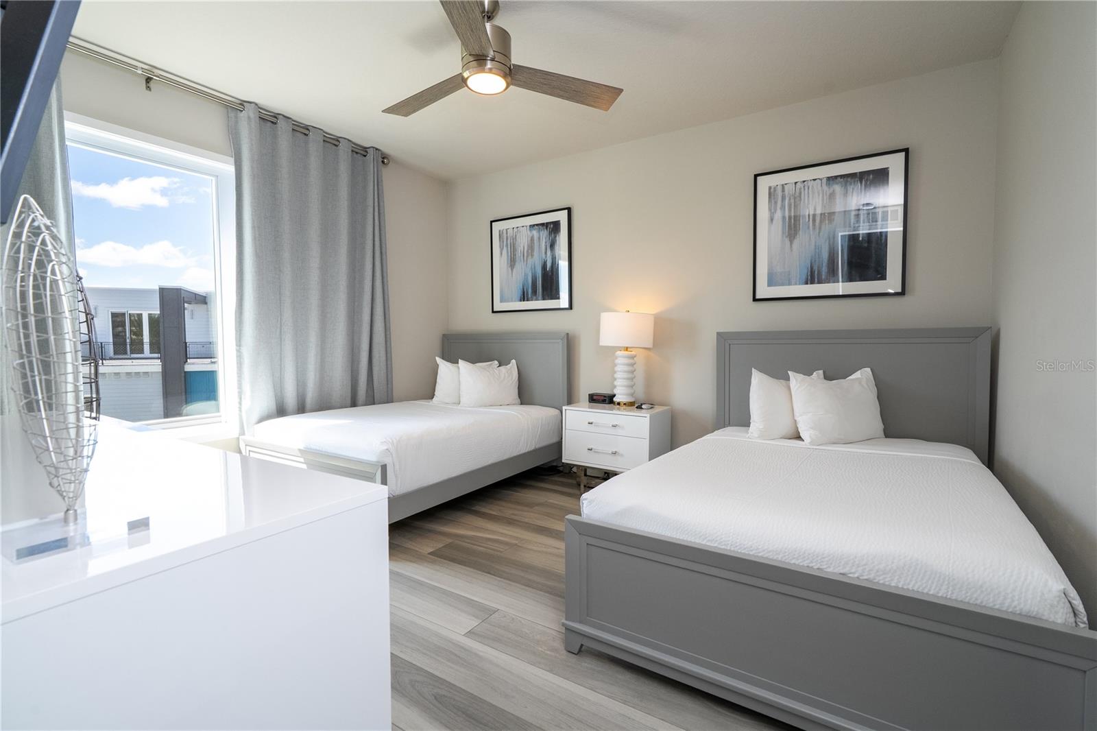 SPECTRUM AT REUNION CONDO PH 13 - Residential Lease