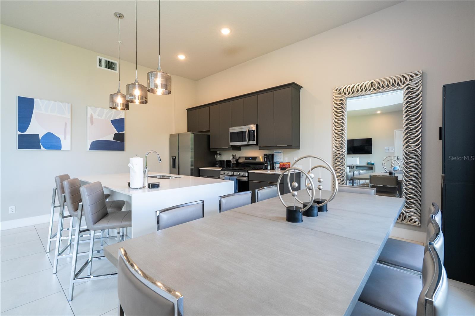 SPECTRUM AT REUNION CONDO PH 13 - Residential Lease