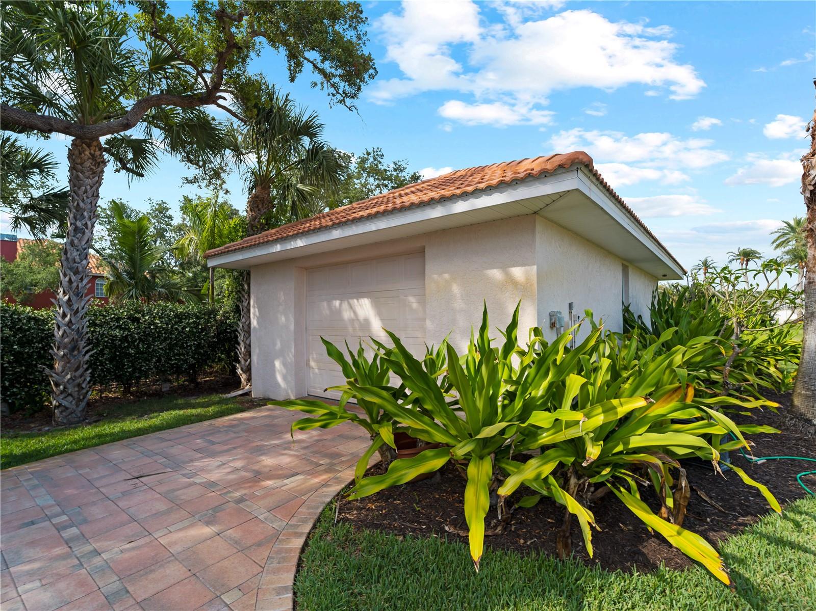 ENGLEWOOD GARDENS - Residential