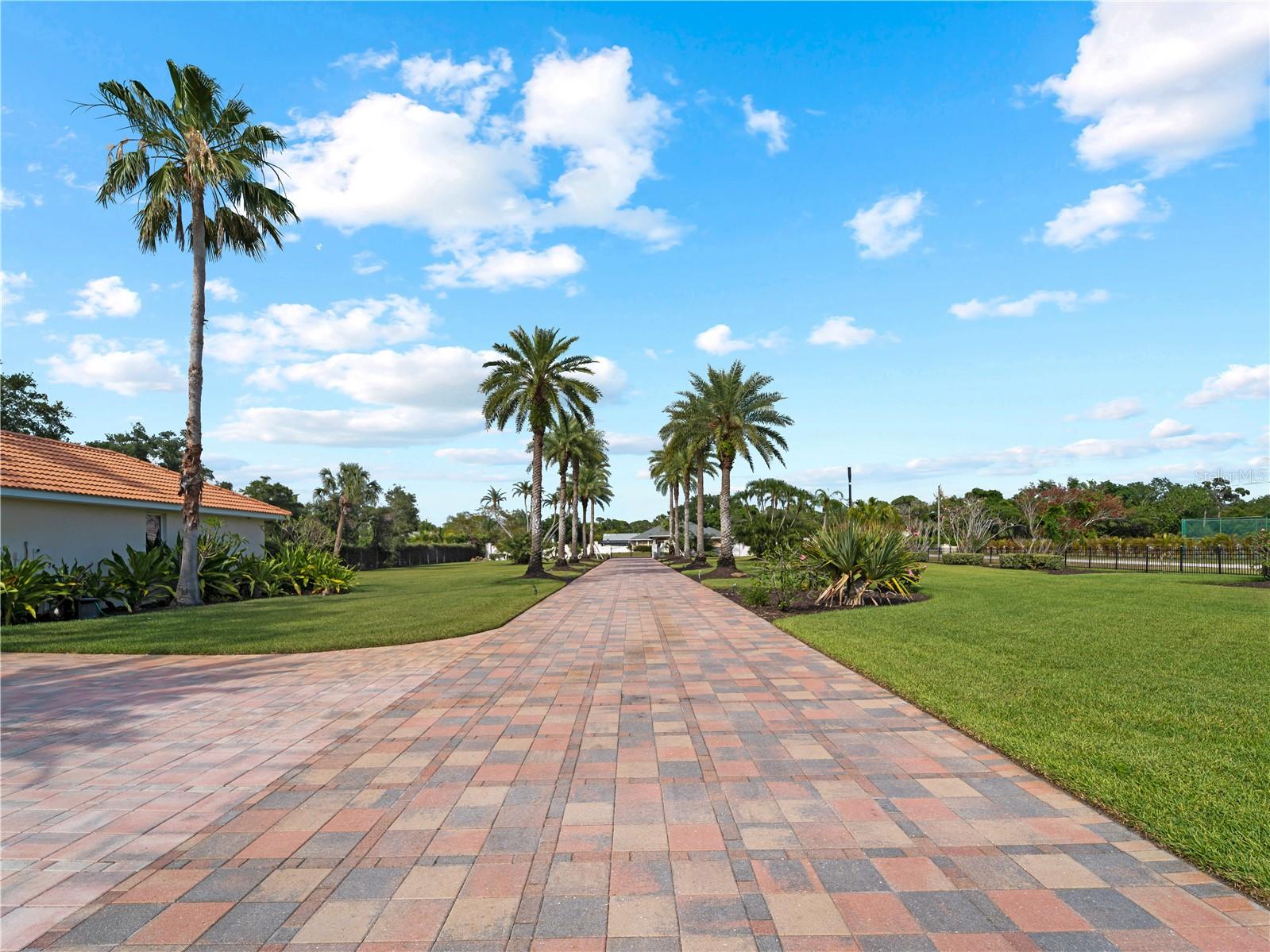 ENGLEWOOD GARDENS - Residential