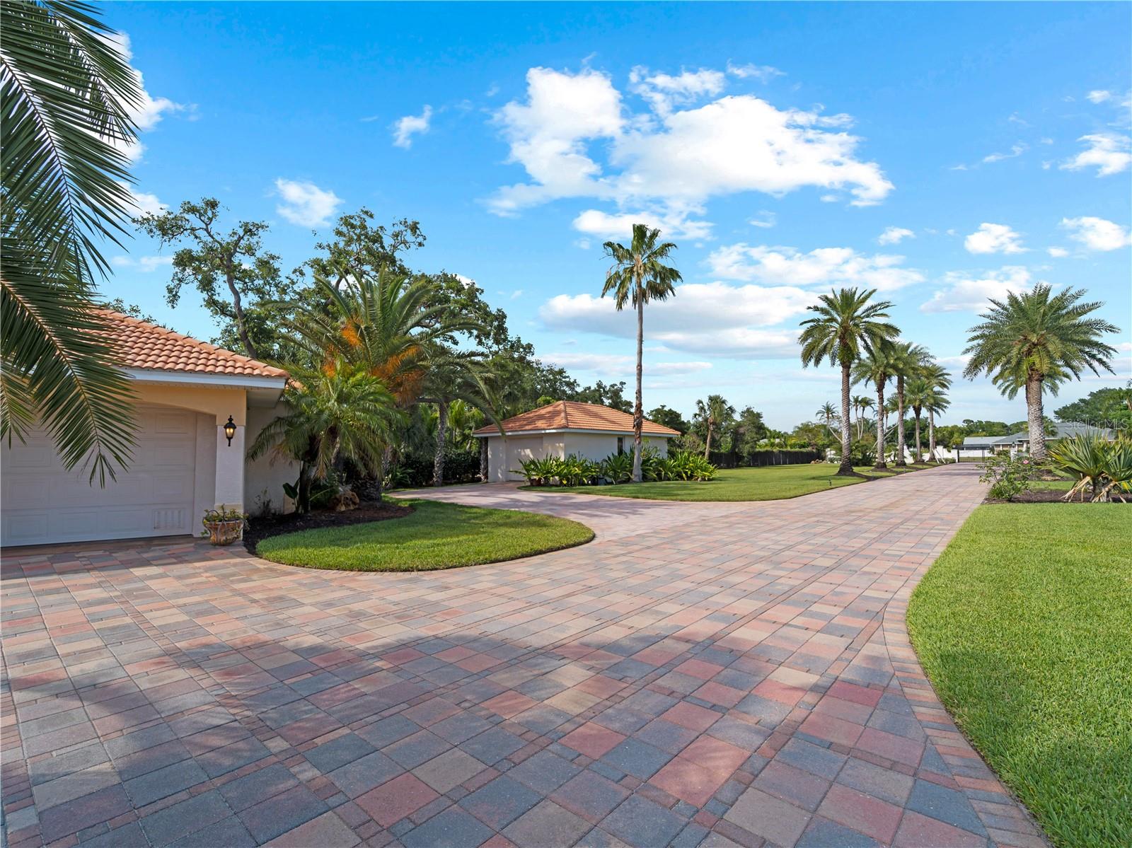 ENGLEWOOD GARDENS - Residential