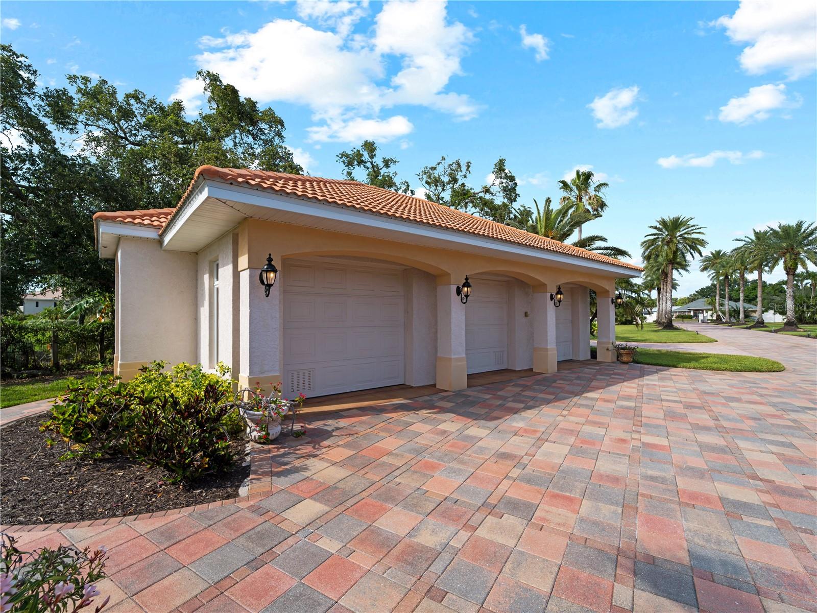 ENGLEWOOD GARDENS - Residential