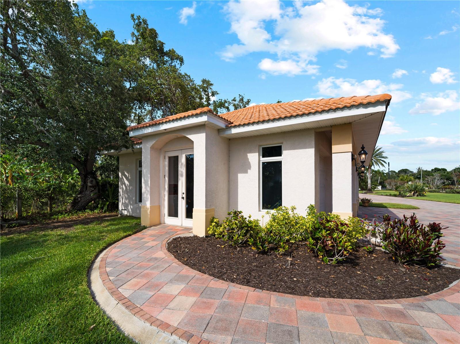 ENGLEWOOD GARDENS - Residential