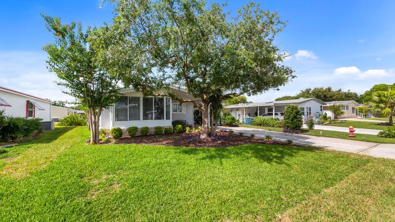 TAVARES FOX RUN MOBILE HOME - Residential