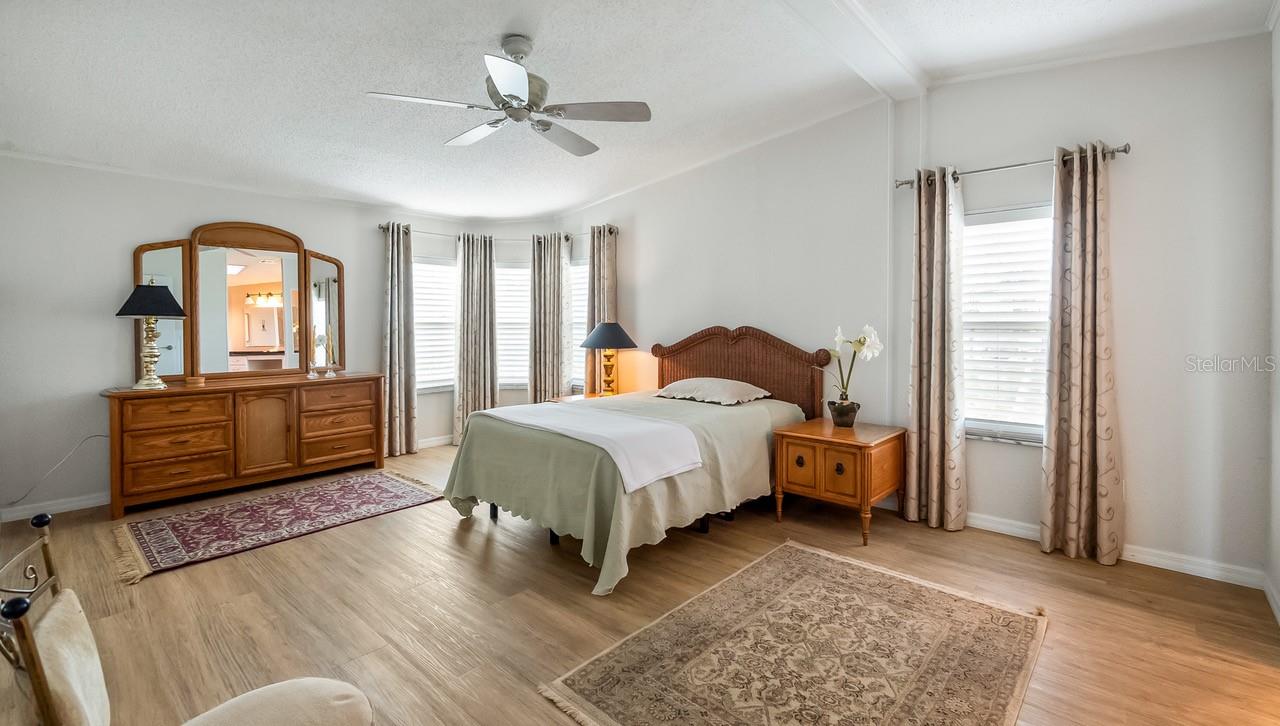 TAVARES FOX RUN MOBILE HOME - Residential