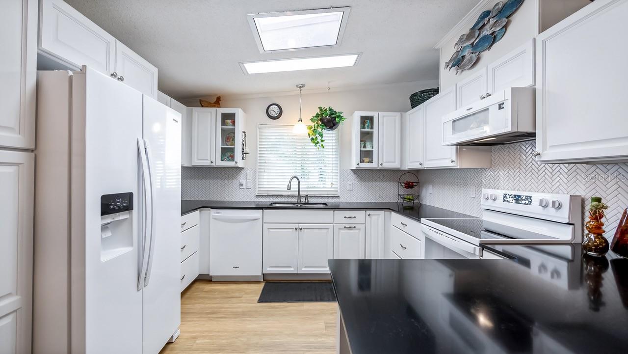 TAVARES FOX RUN MOBILE HOME - Residential