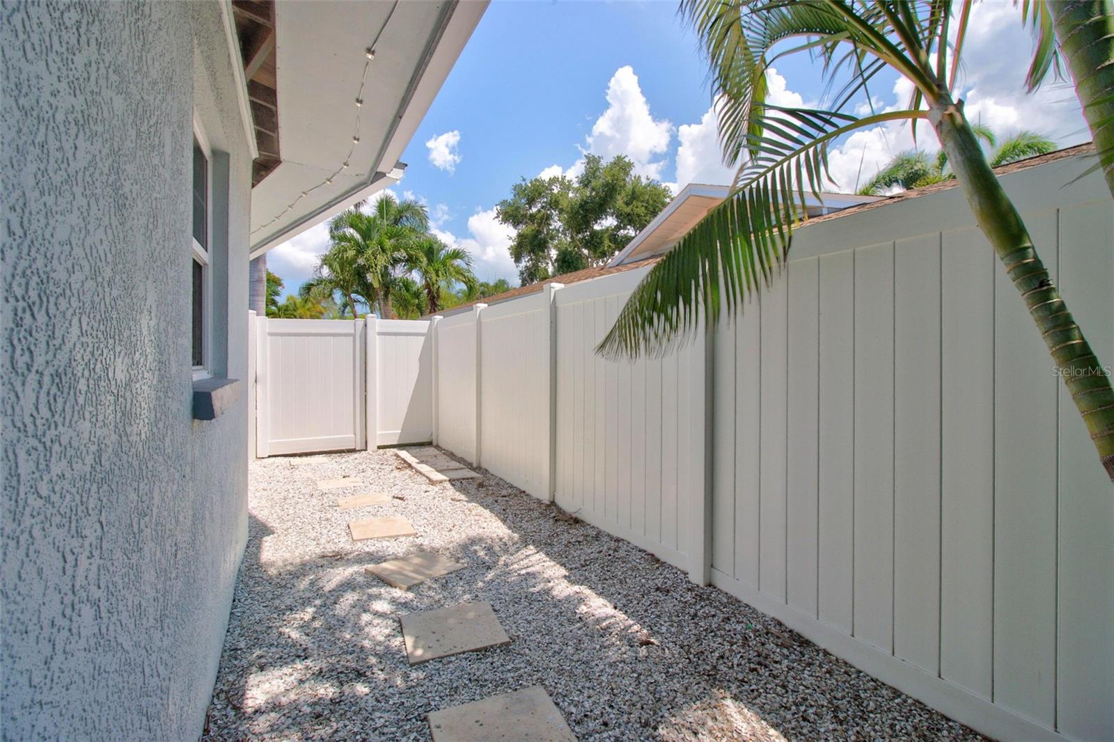 SOUTH CSWY ISLE YACHT CLUB 5TH ADD - Residential