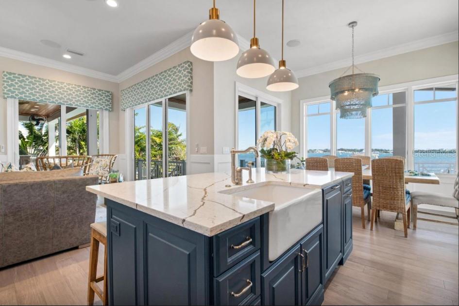 CORTEZ BEACH - Residential