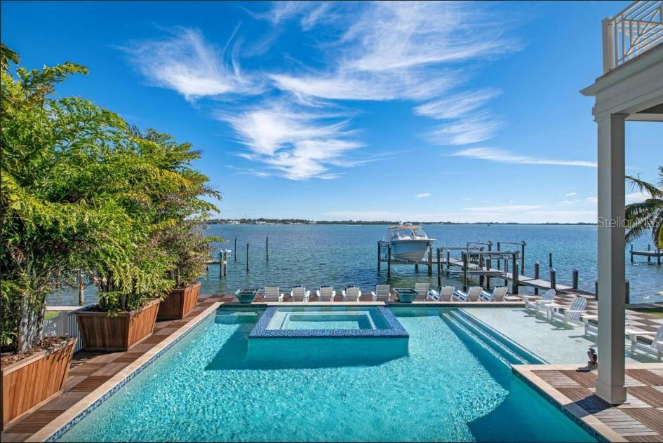 CORTEZ BEACH - Residential