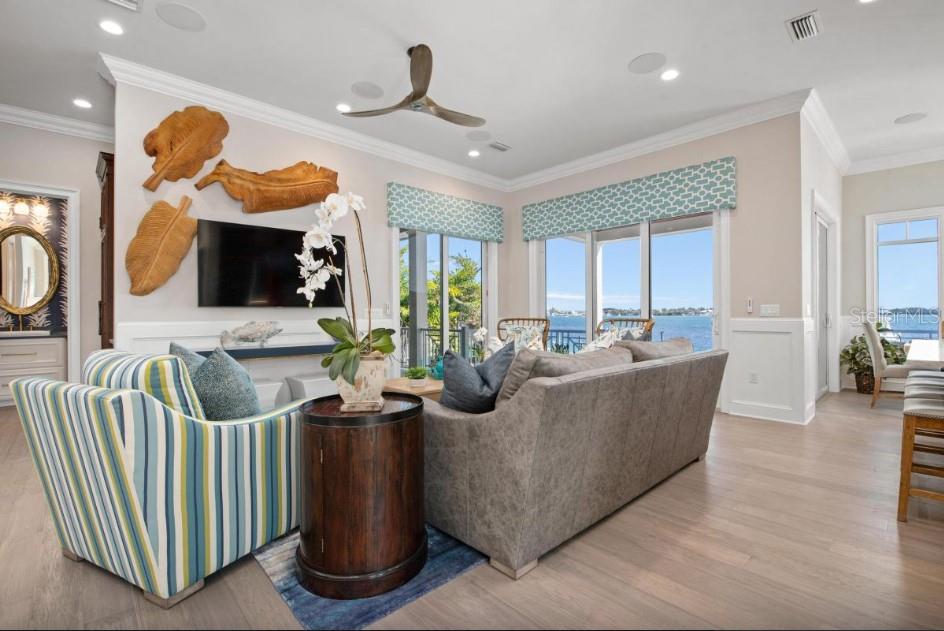 CORTEZ BEACH - Residential