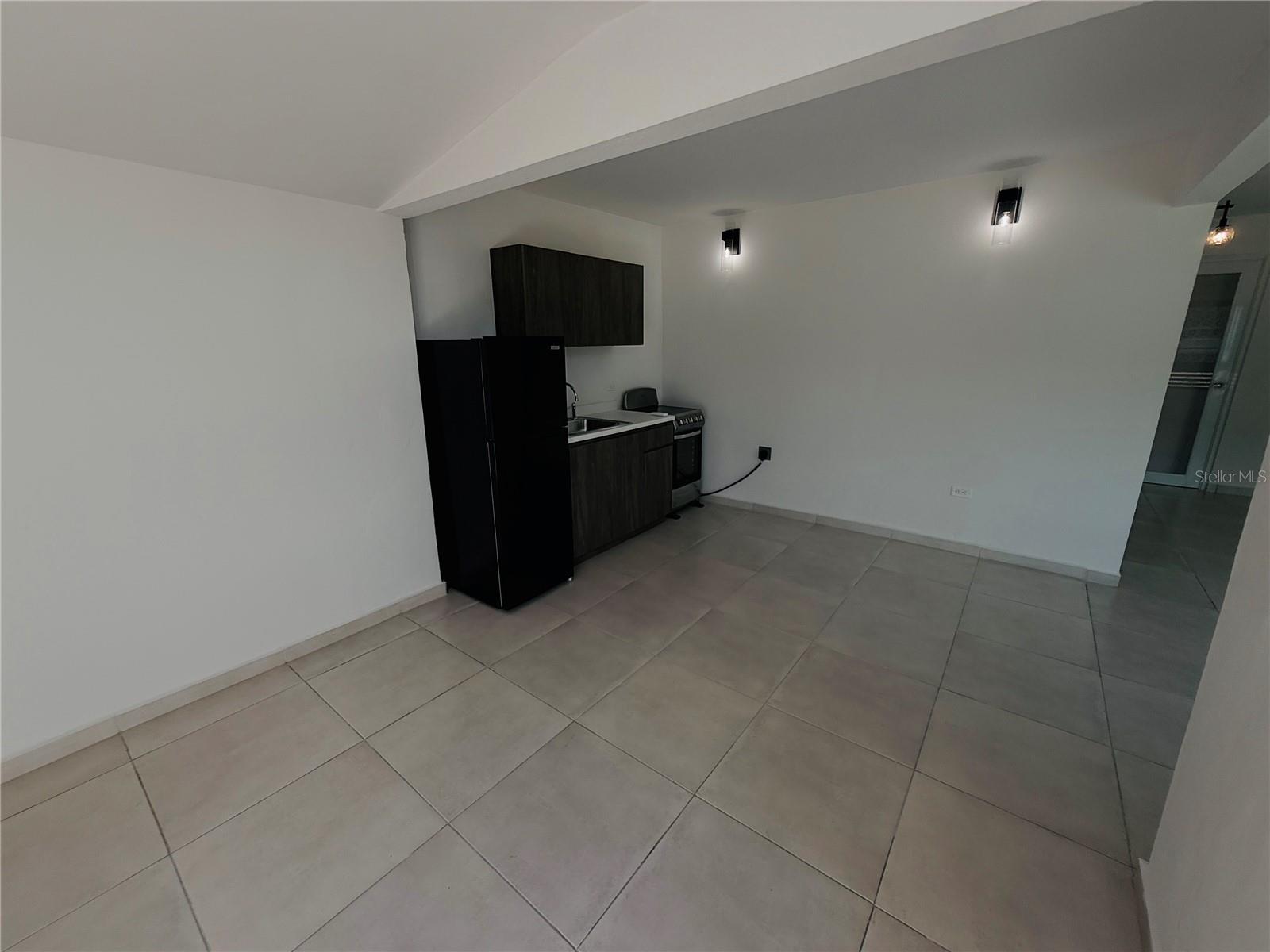 EXT. BUSO HUMACAO - Residential