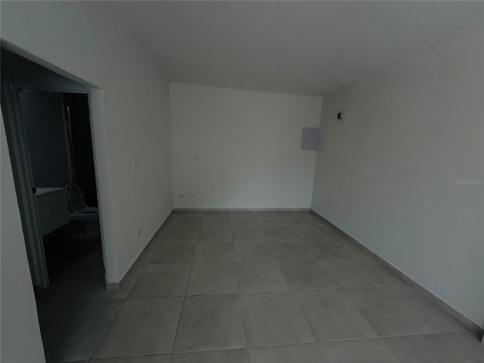 EXT. BUSO HUMACAO - Residential
