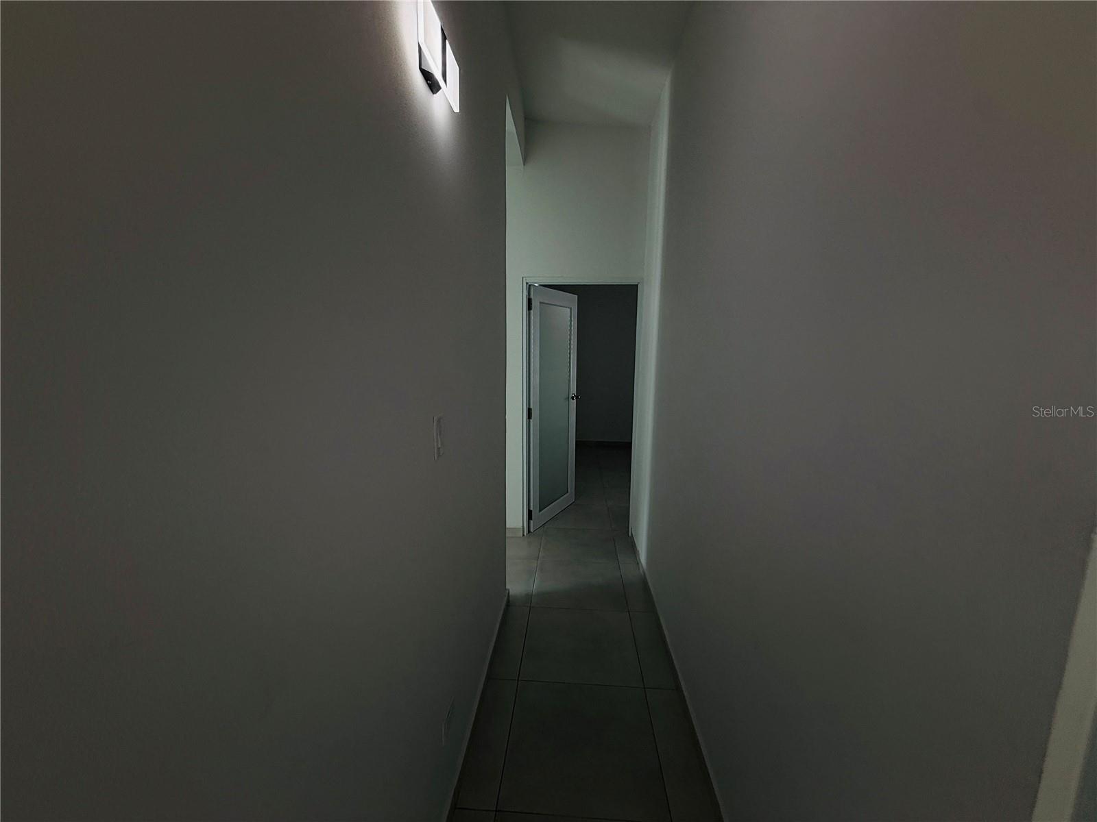 EXT. BUSO HUMACAO - Residential