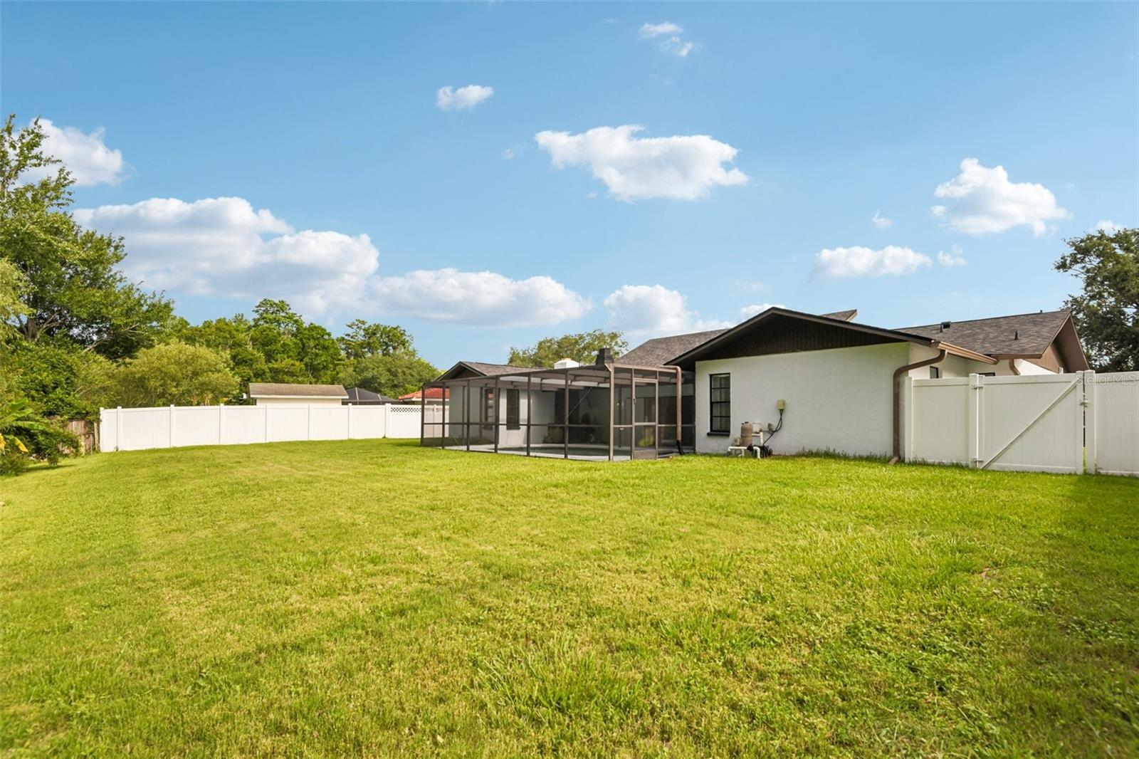 TAMPA DOWNS HEIGHTS - Residential