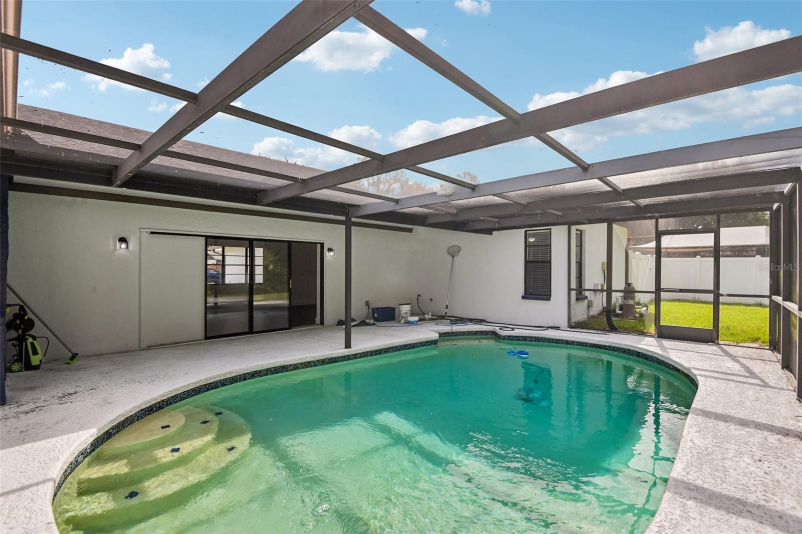 TAMPA DOWNS HEIGHTS - Residential