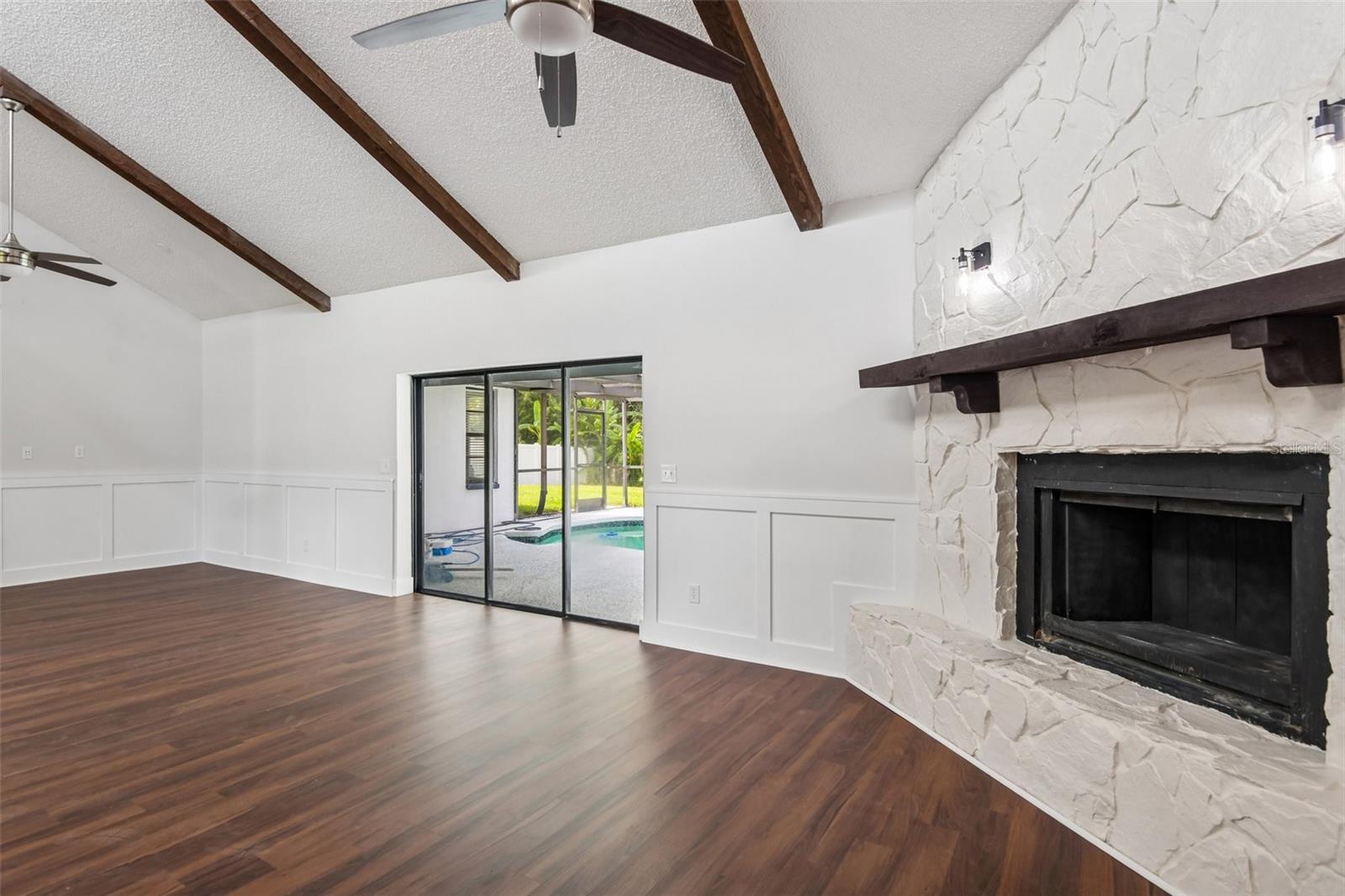 TAMPA DOWNS HEIGHTS - Residential