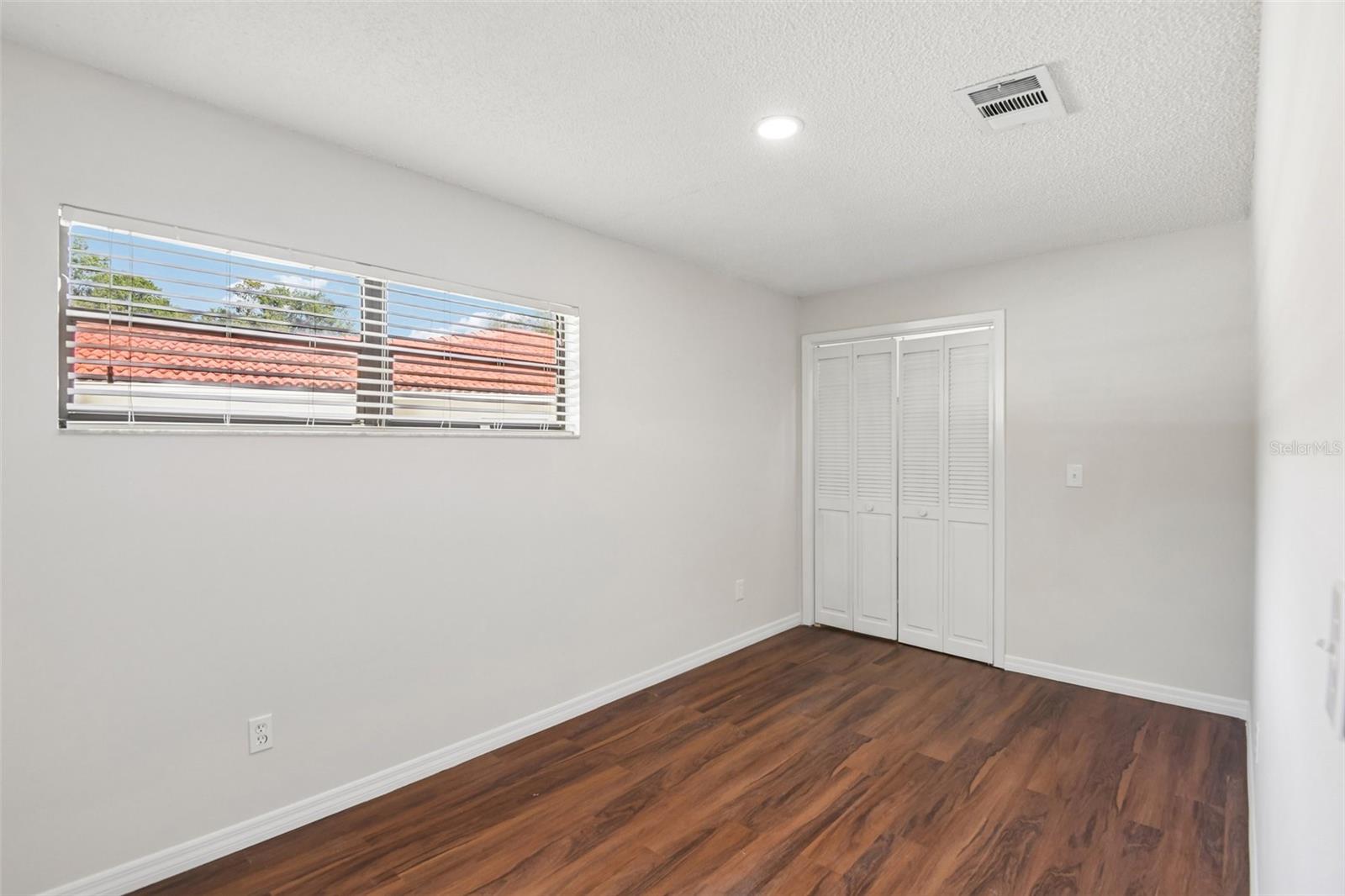 TAMPA DOWNS HEIGHTS - Residential